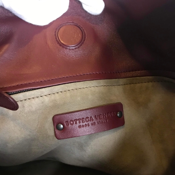 BOTTEGA VENETA ♨️VINTAGE Entrecciato HOBO Handbag in maroon - Picture 5 of 15